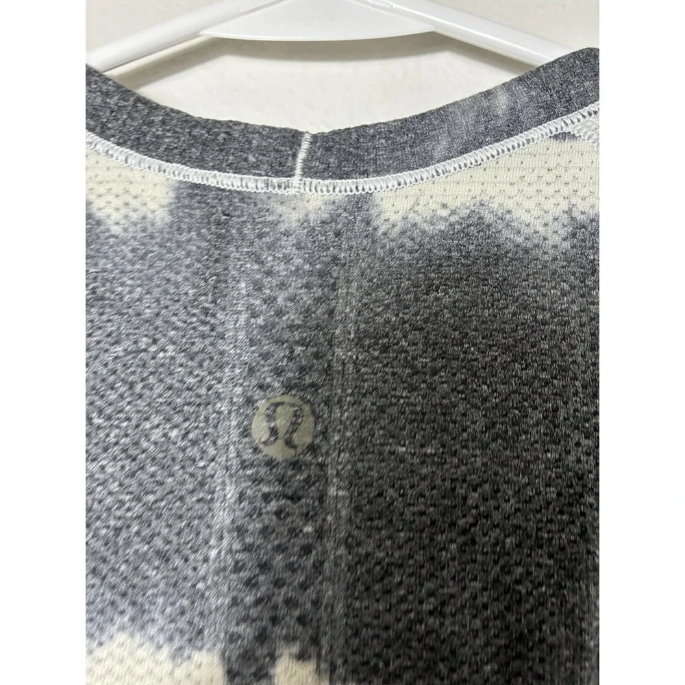 Lululemon Align Short Sleeved Tunic Top Sz 6 White/grey Tie-Dye Striped